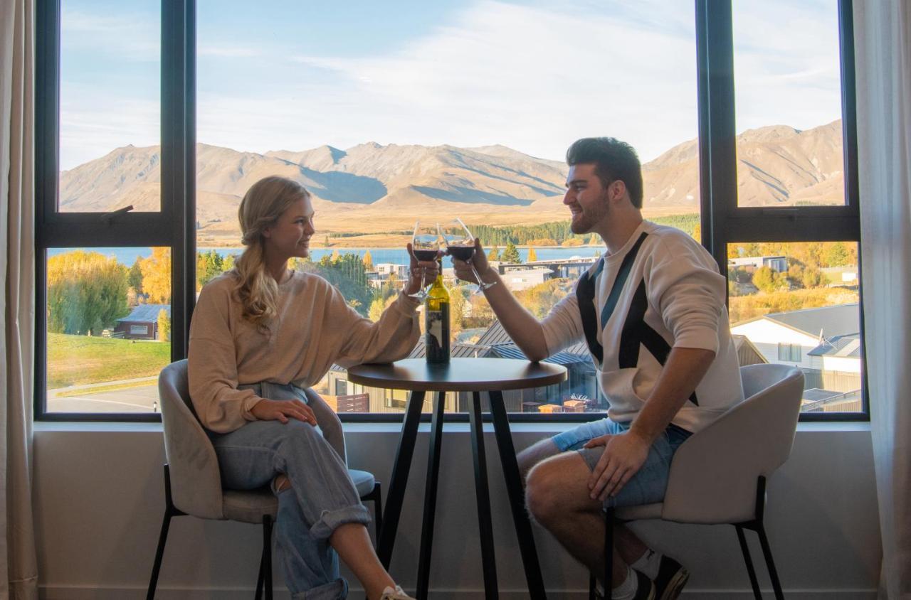 Galaxy Boutique Hotel Lake Tekapo Buitenkant foto The Terrace Bar